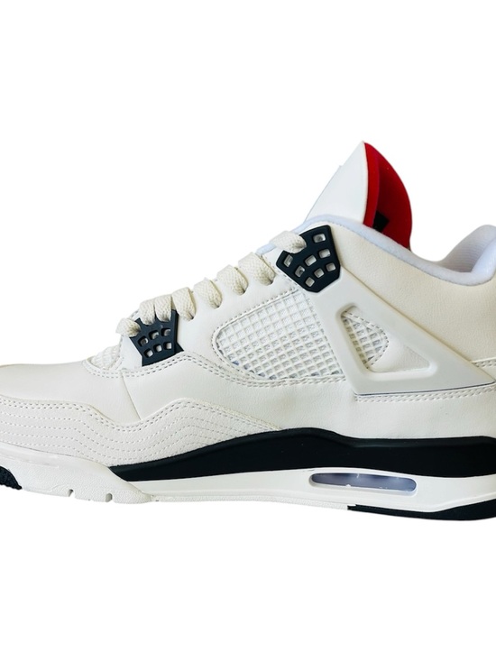 Air Jordan 4 Retro OG FC Off-White
Basketball Sneakers MED
TOP(SIZE 11) main image 6